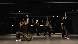 BAEKHYUN - 'Bambi' Dance Practice Mirrored