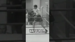 1950s boxing at it's finest! 🥊