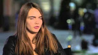 Paper Towns: Cara Delevingne "Margo" Behind the Scenes Movie Interview | ScreenSlam