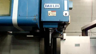 2004 DAHLIH DL-MCV2100 CNC Vertical Machining Center
