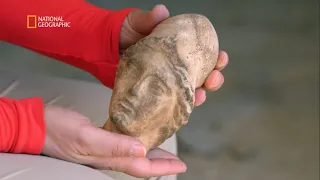 Robotnicy wydobyli z piasku tajemniczą rzeźbę [Egipt: miejsce pełne tajemnic]