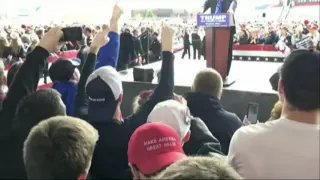 Raw: Man Charges Stage During Trump Ohio Rally