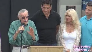 Lou Ferrigno Inducted into Muscle Beach Hall Of Fame by Stan Lee