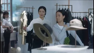 【Full Movie】大妈提着买菜包进入奢品店被人瞧不起，怎料她开口便要购下百万珠宝 🥰 中国电视剧