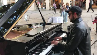 Joji - Glimpse of Us piano - Street Performance that will AMAZE you!