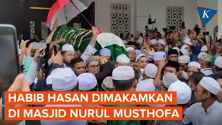 Habib Hasan bin Ja’far Dimakamkan, Jemaah Menangis dan Tak Henti Berselawat