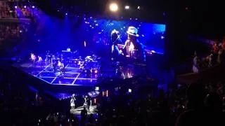 Bruno Mars serenades Zumyah Thorpe with "Just The Way You Are" in Cleveland