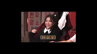 lee know interaction with ryujin and chaeryeong | idol dictation season 2 ep 7-9