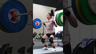 Kuo Hsing-Chun (59kg 🇹🇼) 115kg Power Clean & Jerk #powerclean #slowmotion #cleanandjerk