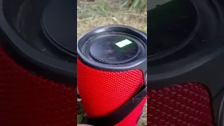 Басы на колонке JBL😼