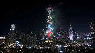 Невероятное новогоднее шоу в Дубае, небоскрёб Бурдж-Халифа