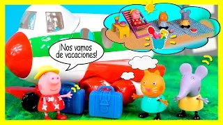🐷 PEPPA PIG se va de VACACIONES con sus AMIGOS en su ¡Nuevo AVION! * Videos de juguetes en español