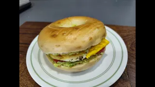 Avocado & Egg Bagel Sandwich | Breakfast recipe | #cookwithpreka