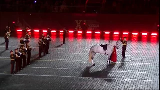 СПАССКАЯ БАШНЯ 2017. СУВОРОВЦЫ ЗАЖИГАЮТ НА КРАСНОЙ ПЛОЩАДИ. SPASSKAYA TOWER 2017