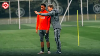 Oliver Glasner spielt im Training fleißig mit, Erik Durm mit neuer Frisur zurück