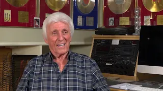 GuitarStory: Bruce Welch - Apache