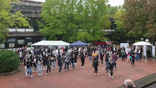 Schuljubiläum 2021: Flashmob EF II "Happy birthday"