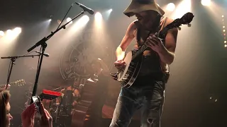 Steve 'n' Seagulls - The Trooper (Iron Maiden cover) @ L'Empreinte, Savigny-le-Temple le 20/01/2019