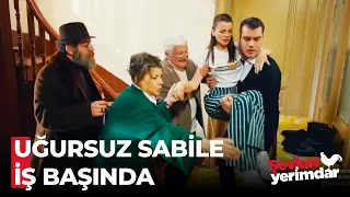 Esin Merdivenlerden Yuvarlandı - Şevkat Yerimdar