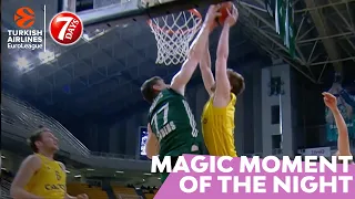 7DAYS Magic Moment of the Night: What a block by Gudaitis!
