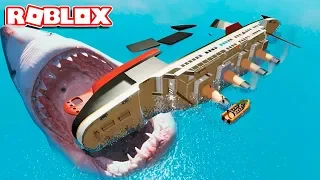 На самом деле ТИТАНИК ПОТОПИЛИ 2 АКУЛЫ 🚢🦈 Roblox SharkBite TITANIC Роблокс Титаник