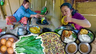 We cooked & ate different types of food in village kitchen | Egg Fry Omelette | Rural cooking videos