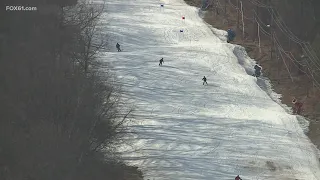 Warm weather causes relaxed skiing conditions