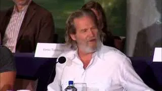 Jeff Bridges shares beautiful Robin Williams memory at The Giver Press Conference