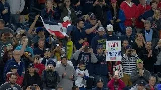 Fans applaud Ortiz at Yankee Stadium