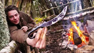 Overnight SURVIVAL with self forged PRIMITIVE KNIFE only