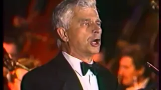 Anatoliy Solovianenko  "Nich jaka misiachna"- conductor Vasyl Vasylenko