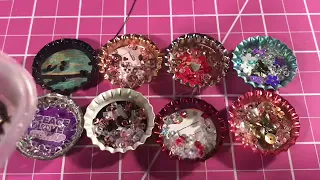 DIY Bottle Cap Shaker Tutorial - NEW added charms / magnets / paper clips