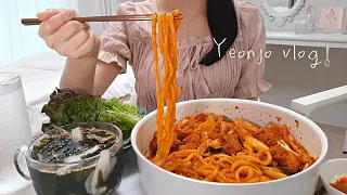 ENG)vlog 🍜🐔 Korean cooking vlog with Dakgalbi full of udon noodles and K-dessert fried rice