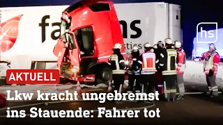 Bei Schnee und Eis: Lkw-Fahrer stirbt nach Auffahrunfall auf der A5 (Grünberg) | hessenschau