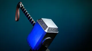 Thor: Hammer Mjölnir-Replik mit Licht und Sound