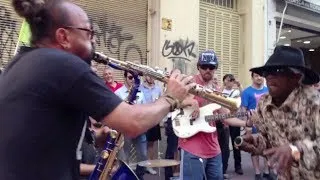 Brushy One String | Argentina Street Jam | Jah for Me (Epic!)