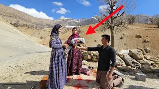 "Maryam and her baby" marriage proposal to Sakineh in Maryam's hut