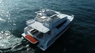 Two Oceans 555 Power Catamaran on the water