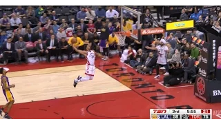 Norman Powell Tomahawk Dunk Against the Lakers | 12.02.16