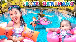 PERTAMA KALI ADIK LEXIE BELAJAR BERENANG 😍 DRAMA PARODI LEIKA AJARIN LEXIE BERENANG