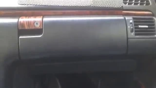 Бардачок Mercedes w210 плавное опускание