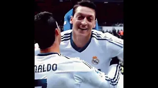 Cristiano Ronoldo🐐 and Ozil💊 - The PERFECT DUO⚽ASSISTS #realmadrid #ozil #cristiano #ronoldo