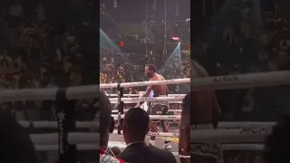 BUD CRAWFORD DOES A ROBERTO DURAN - CALLS OUT CHARLO RINGSIDE