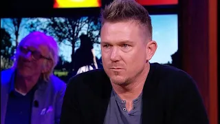 Johnny de Mol huilend in talkshow: ‘Hij wist allang van misbruik!’