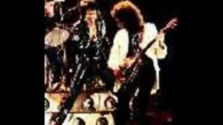 Queen - Life Is Real (Live in 1982)