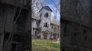 Abandoned 200 year old school house from 19th Century America