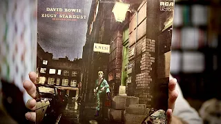 Milestones: David Bowie - Ziggy Stardust 1st British Pressing vs. 50th Anniv. Edition
