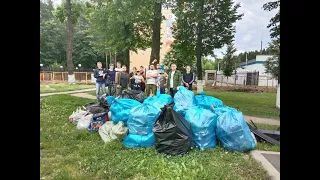 Первый общегородской субботник в лесочке "Дубки".