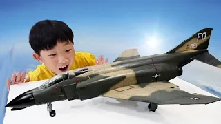 Airplane Toy Assembly & Aircraft Coloring Toys Pretend Play