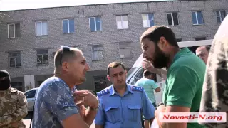 Видео Новости-N: В Николаеве "Правый Сектор" и "Кордон" провели беседу с хозяевами АЗС